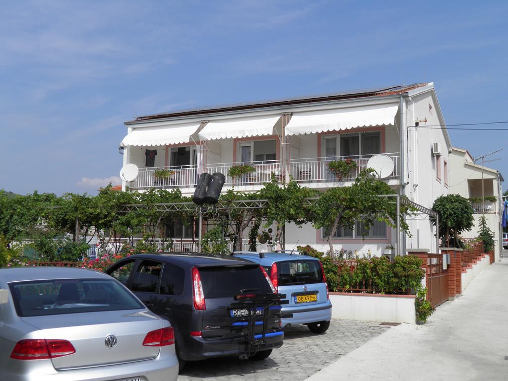 Adria Sun Apartments Водице Екстериор снимка