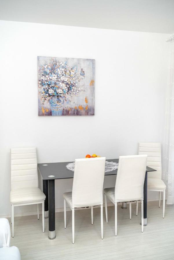 Adria Sun Apartments Водице Екстериор снимка
